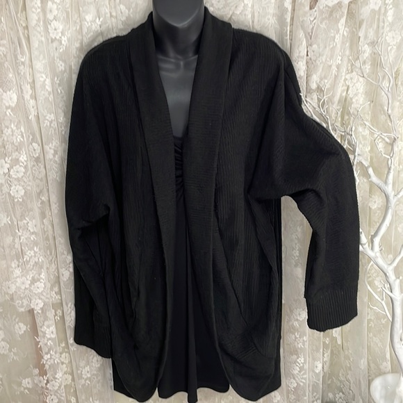 She & Sky Deep Black Open Curved Hem Sweater Cardigan - Picture 6 of 7